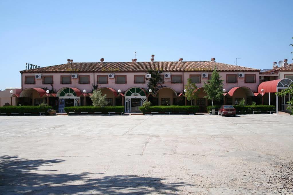 El Pilar Ξενοδοχείο La Carlota Εξωτερικό φωτογραφία